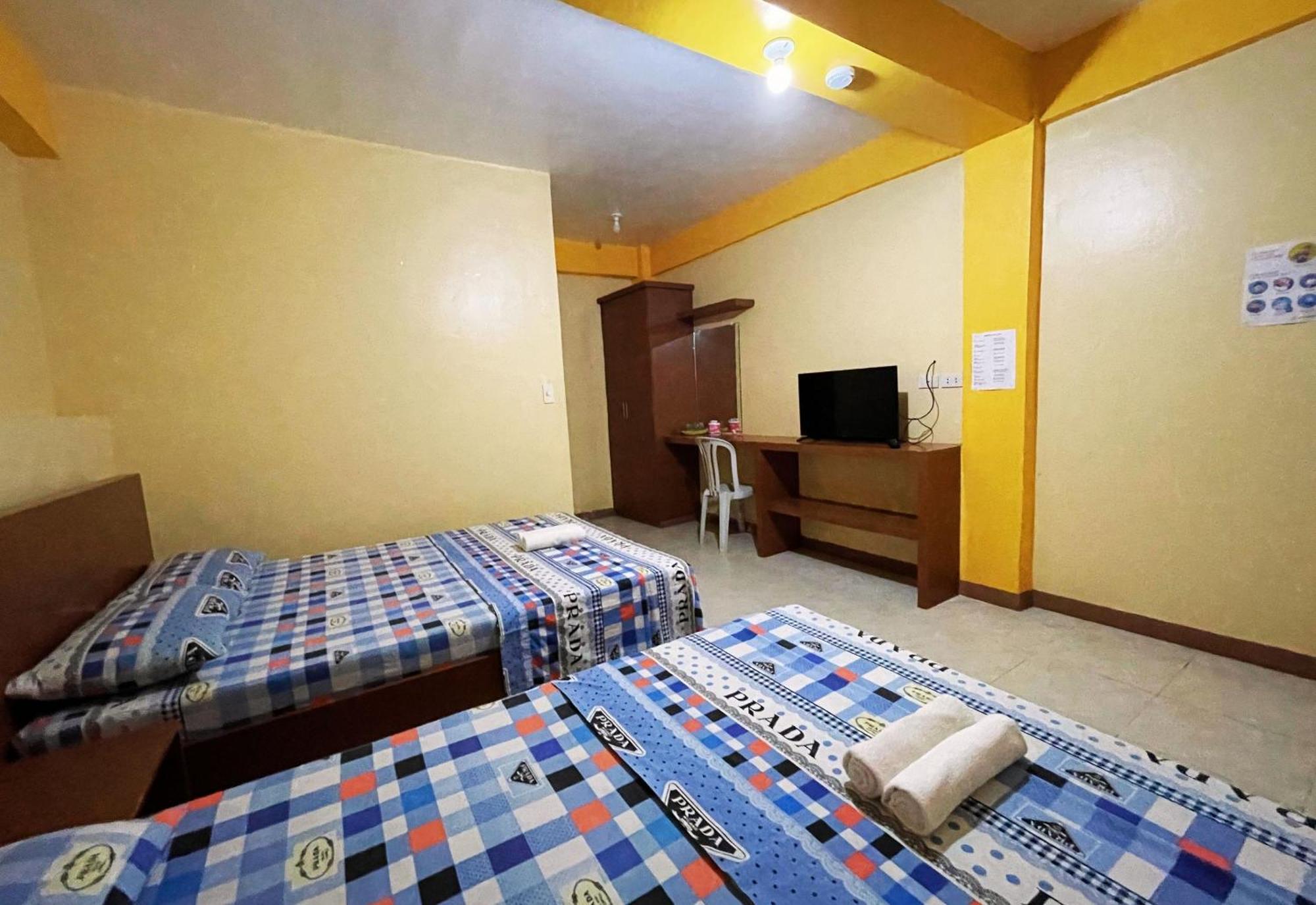White Beach Hotel Puerto Galera Powered By Cocotel Exterior foto
